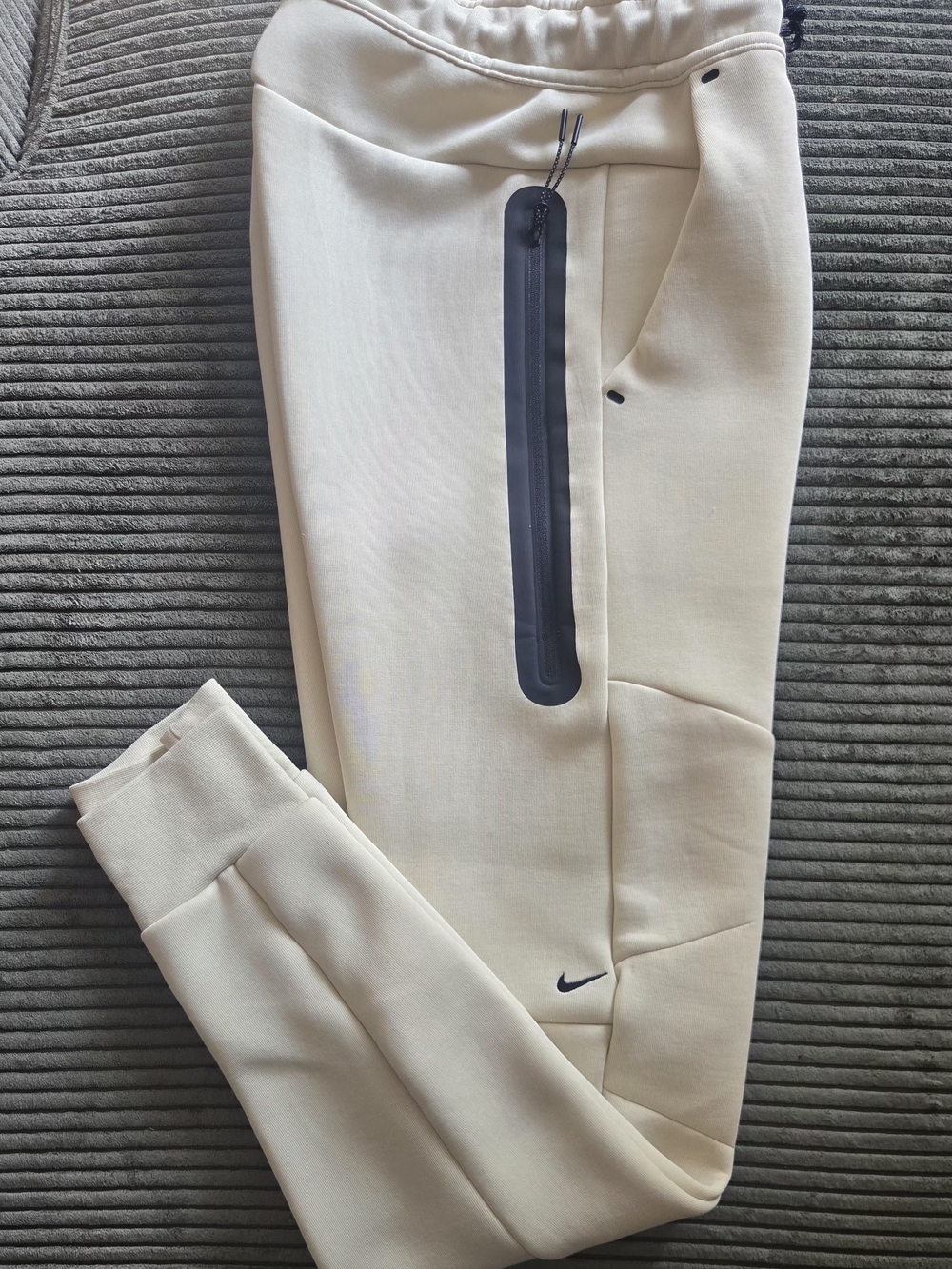 Nike Mens Tech Fleece Joggers - Picture 3 of 10